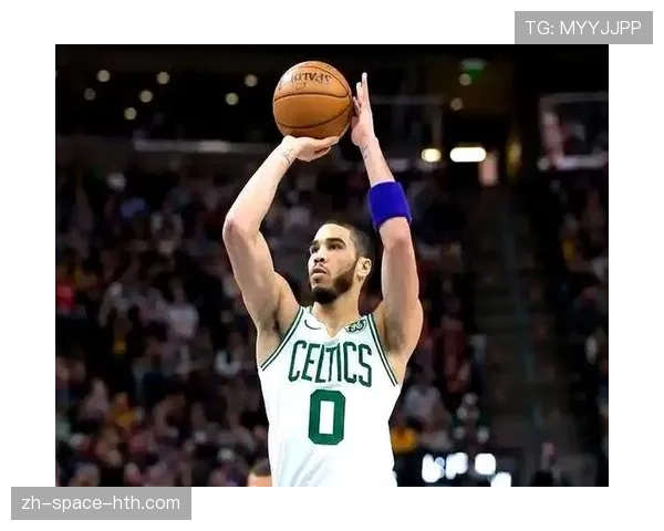 评论:塔图姆的关键球选择再次引发争议,绿军的夺冠窗口在缩小吗? 评论:塔图姆的关键球选择再次引发争议,绿军的夺冠窗口在缩小吗?